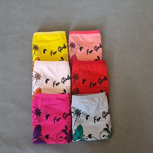شورت زنانه نخی سایز سه ایکس لارح با چاپ گل و پروانه سایز بزرگ بسته 6 عددی