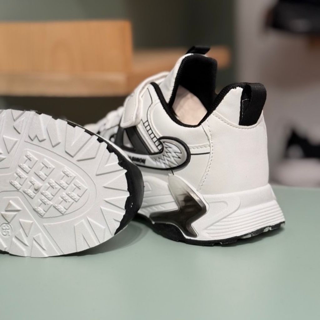 خرید اینترنتی قیمت کتونی بچگانه طرح لایک برند K-Z کد 4061002