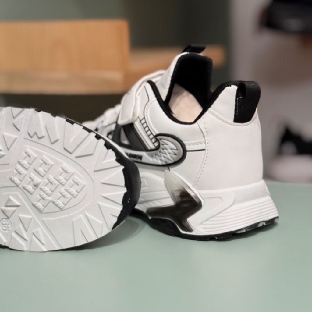 قیمت ارزان کتونی بچگانه طرح لایک برند K-Z کد 4061002