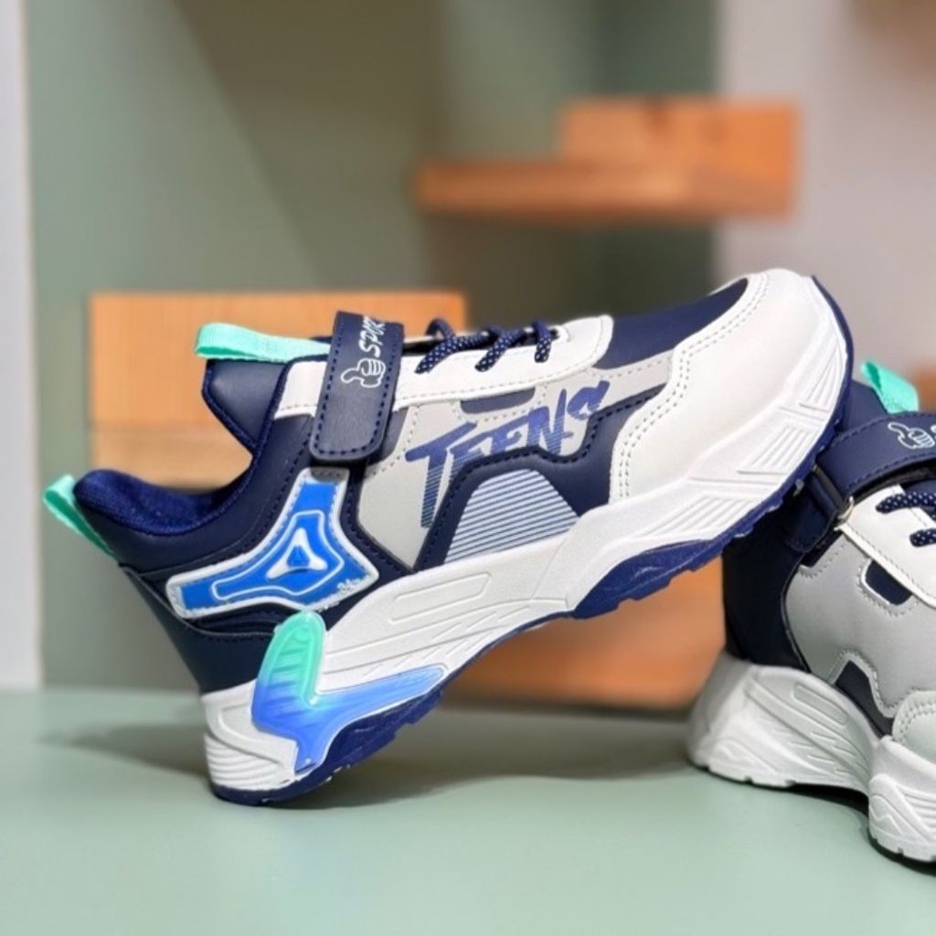 قیمت ارزان کتونی بچگانه طرح Teen برند K-Z کد 4061201