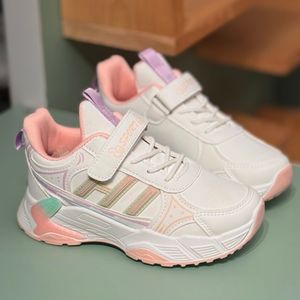 خرید اینترنتی قیمت کتونی بچگانه طرح سه خط برند K-Z کد 4061203