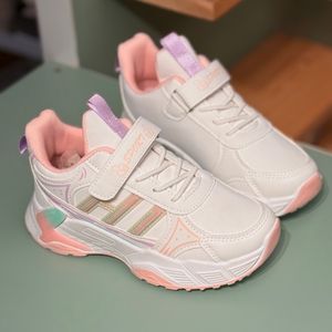 خرید اینترنتی قیمت کتونی بچگانه طرح سه خط برند K-Z کد 4061203