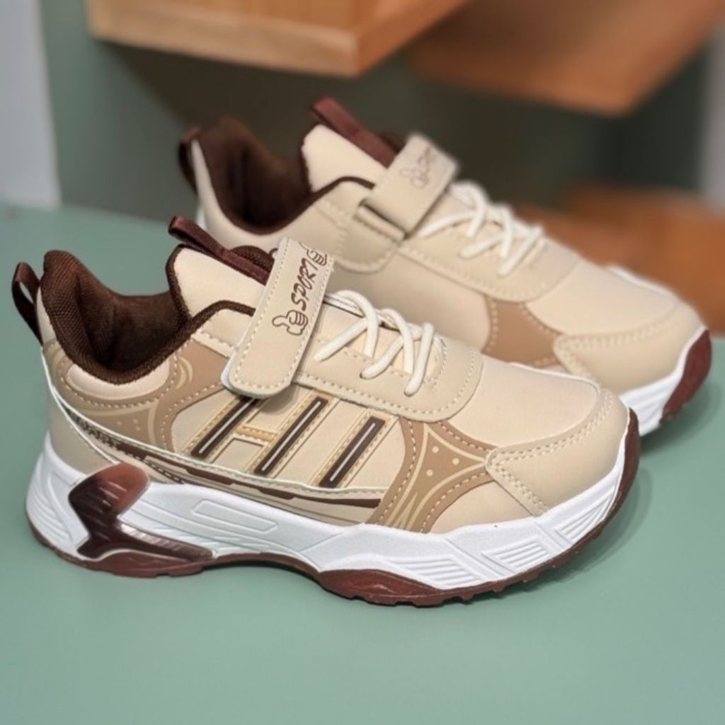 قیمت ارزان کتونی بچگانه طرح سه خط برند K-Z کد 4061203