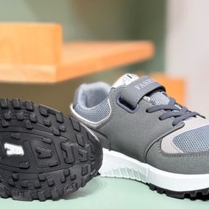 قیمت کتونی بچگونه طرح H 999 برند Trip کد 4061206