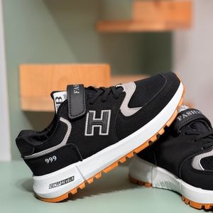 خرید اینترنتی قیمت کتونی بچگونه طرح H 999 برند Trip کد 4061206