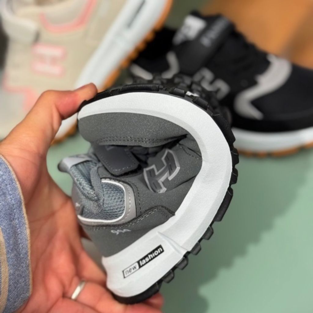 خرید آنلاین کتونی بچگونه طرح H 999 برند Trip کد 4061206