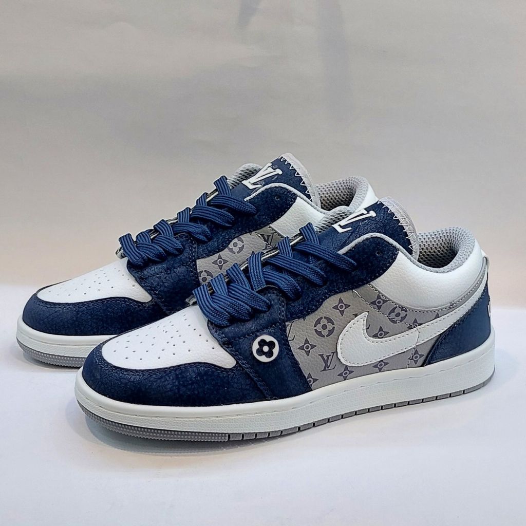 فروش اینترنتی کتونی نایک جردن وان ال وی Jordan 1 LV