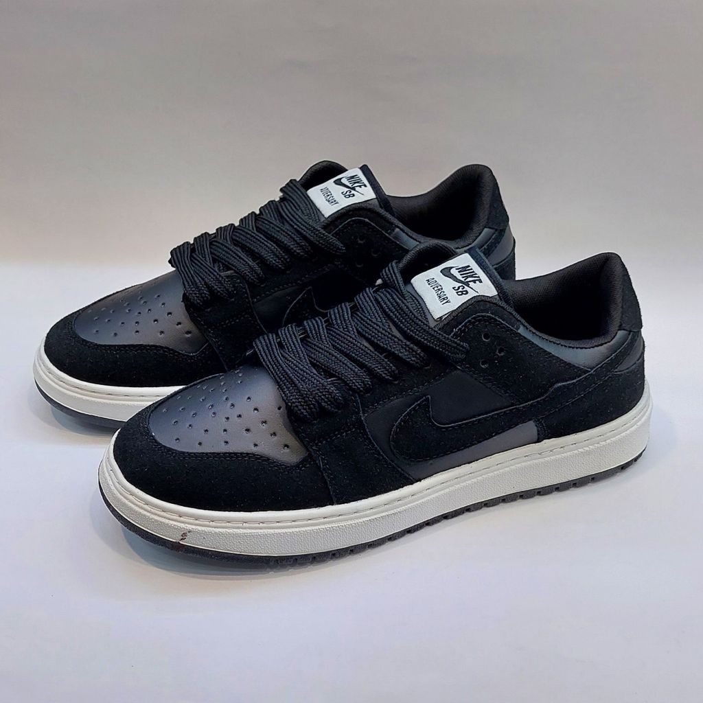 فروش اینترنتی کتونی نایک جردن وان مشکی Nike Jordan 1