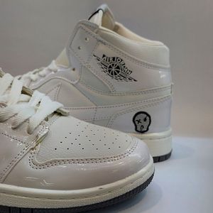 قیمت ارزان کتونی نایک جردن وان ساقدار سفید Nike Jordan 1