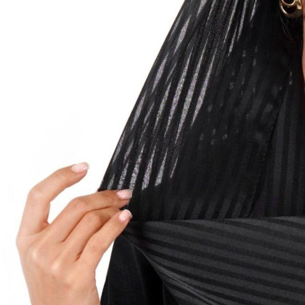 خرید آنلاین شال مشکی ریون منگوله‌دار