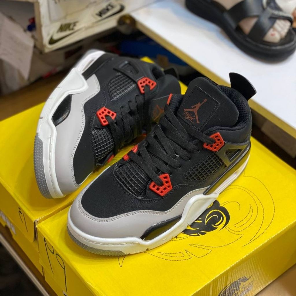 قیمت کفش جردن4 مردانه رنگ مشکی طوسی