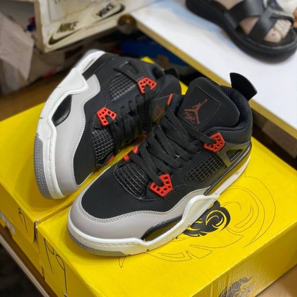 کفش جردن4 مردانه رنگ مشکی طوسی