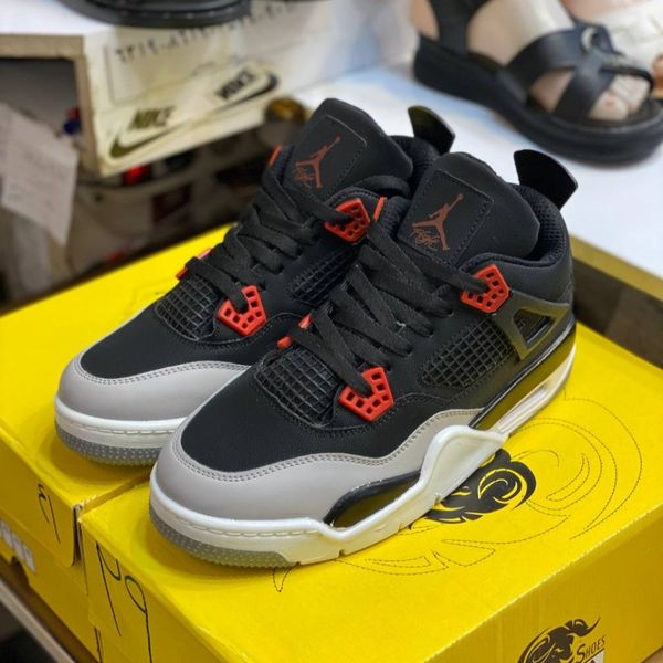 کفش جردن4 مردانه رنگ مشکی طوسی