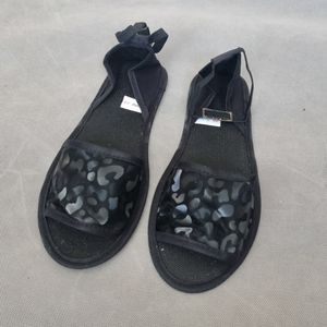 صندل طرحدار پلنگی سایز 37 تا 40 بسیار نرم و سبک