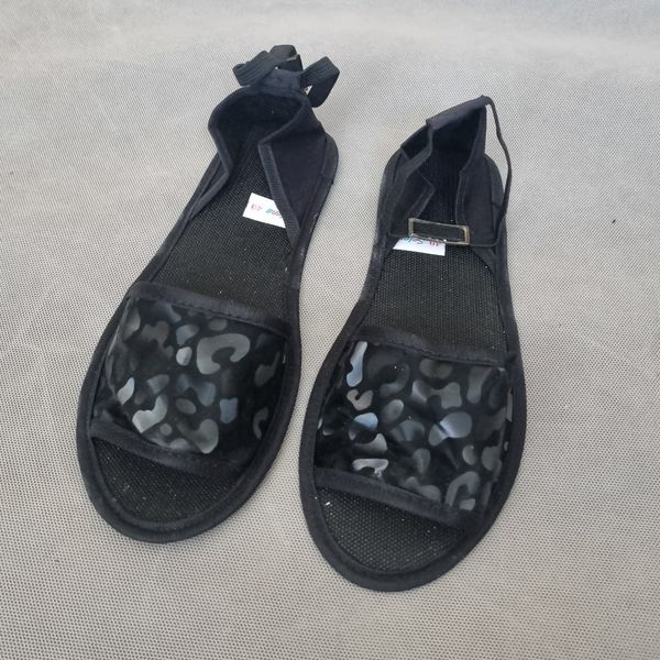 صندل طرحدار پلنگی سایز 37 تا 40 بسیار نرم و سبک