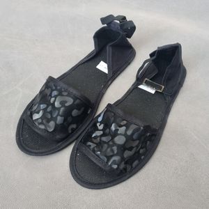 قیمت صندل طرحدار پلنگی سایز 37 تا 40 بسیار نرم و سبک