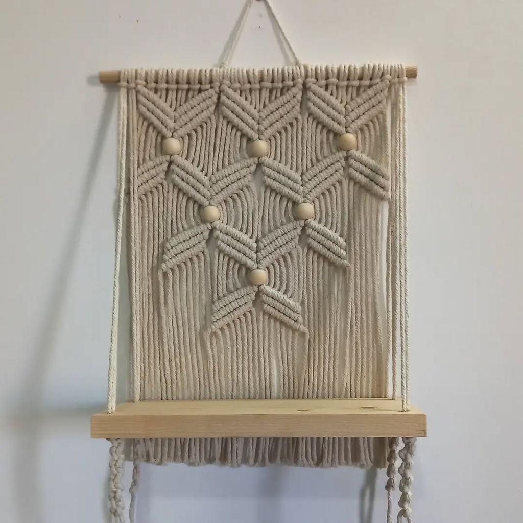 خرید انلاین شلف کاربردی چوبی مکرومه بافی طرح صنوبر