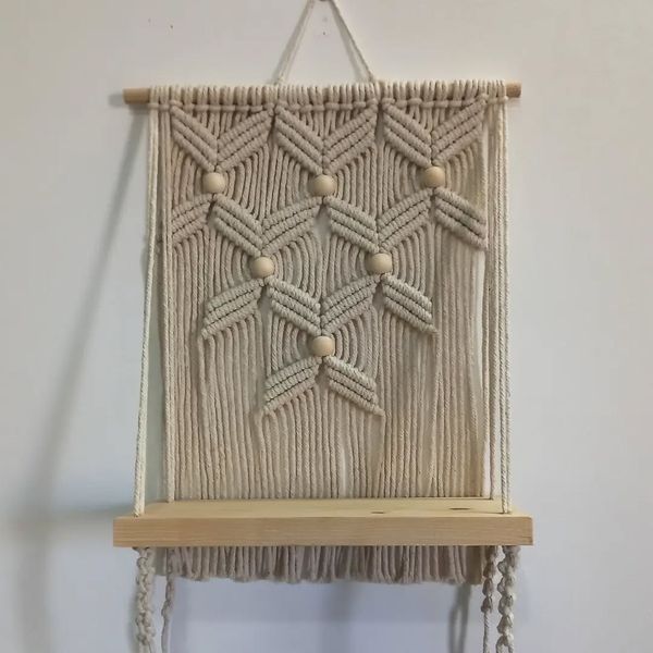 شلف کاربردی چوبی مکرومه بافی طرح صنوبر