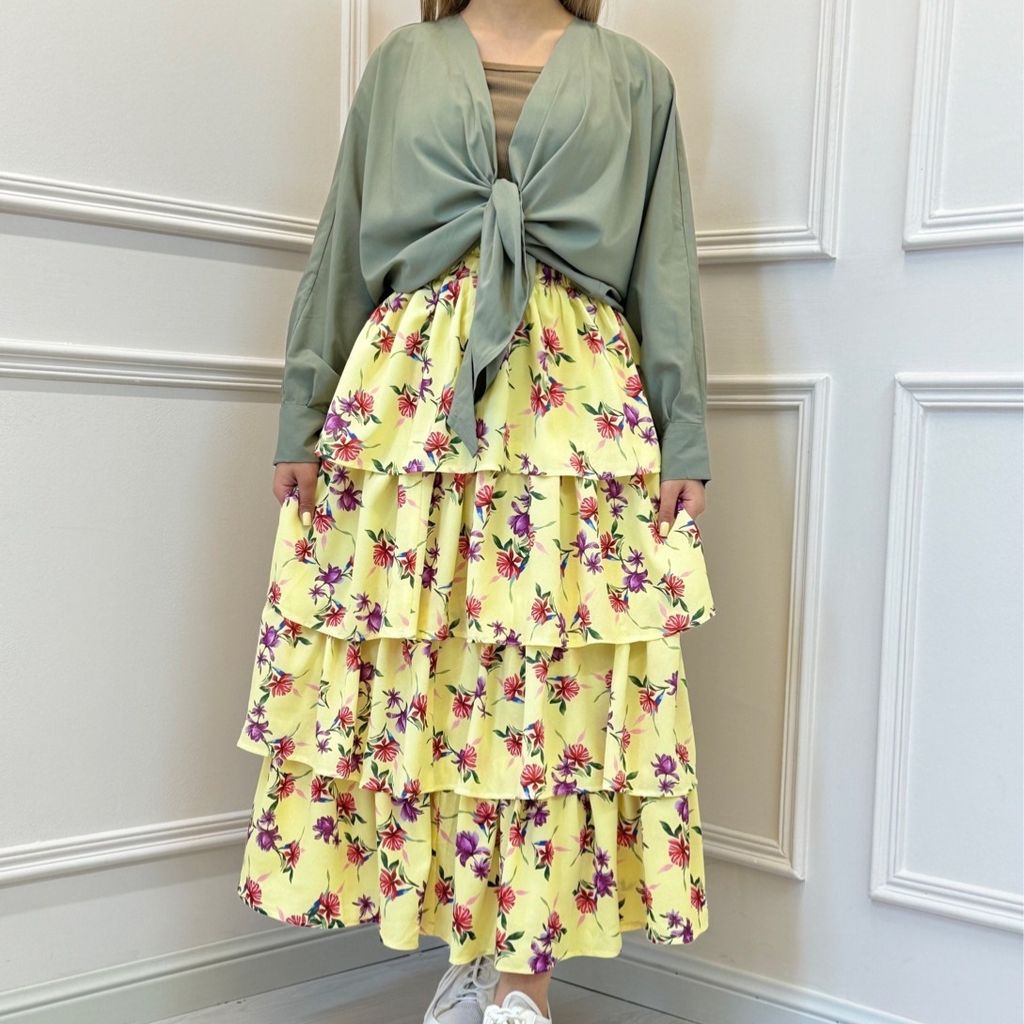 قیمت شومیز و دامن طرح دار ستلند