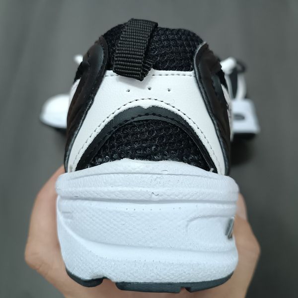 کتونی مردانه نیوبالانس 530 سفید مشکی کیفیت بالا