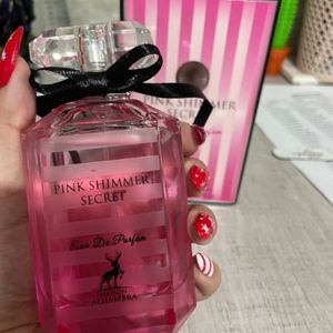 خرید آنلاین عطر ادکلن الحمبرا پینک شیمر سکرت (مشابه ویکتوریا سکرت بامب شل) | Alhambra