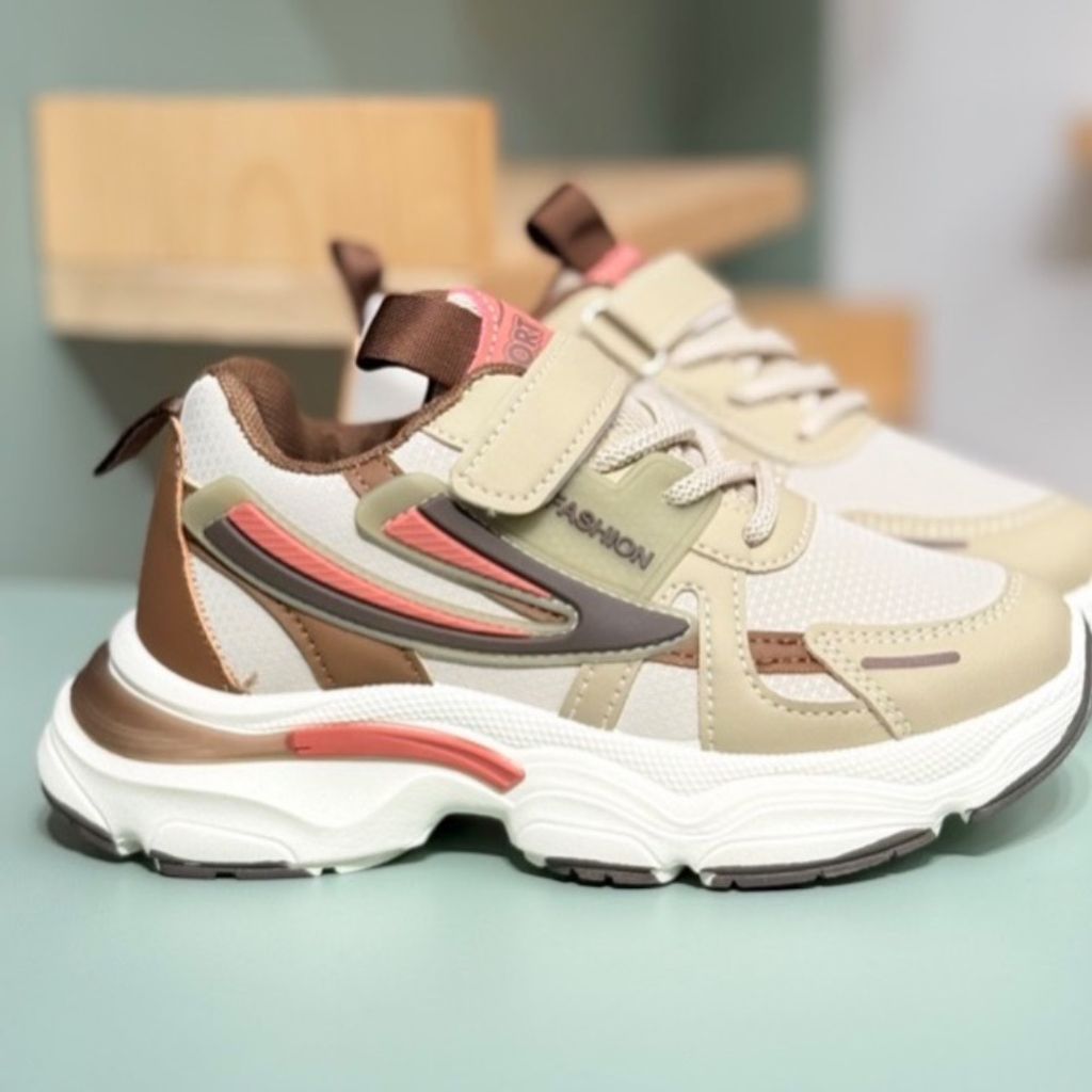 مشخصات کتونی بچگانه طرح Arate کد 4061307