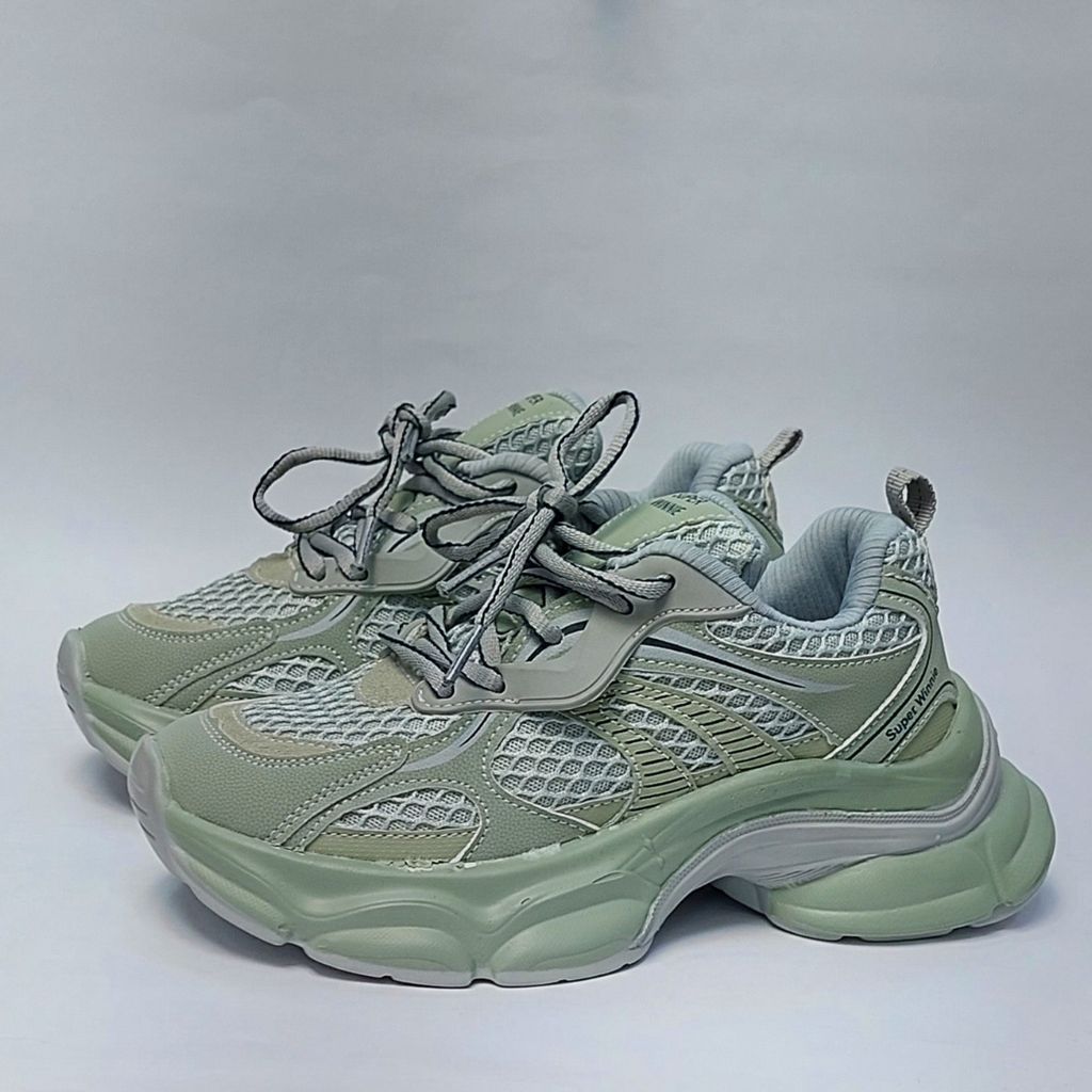 خرید انلاین کتونی سوپر وینی Super Winnie با کیفیت بالا