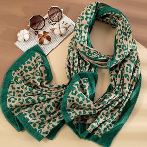 قیمت ارزان شال مخمل منگوله دار کد 1149