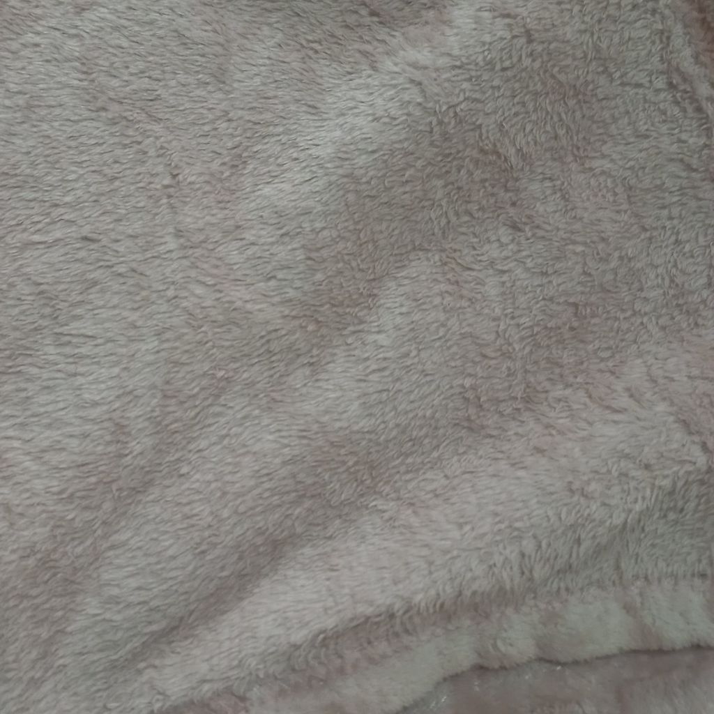 قیمت پتو مسافرتی یک لایه .یک طرف طرح سر خود یه طرف ساده