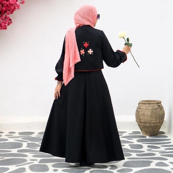 کت و سارافون گلدوزی نیایش