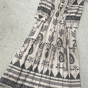 فروش اینترنتی پیراهن ساحلی نیاز