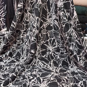 مشخصات پارچه پلیسه ریز