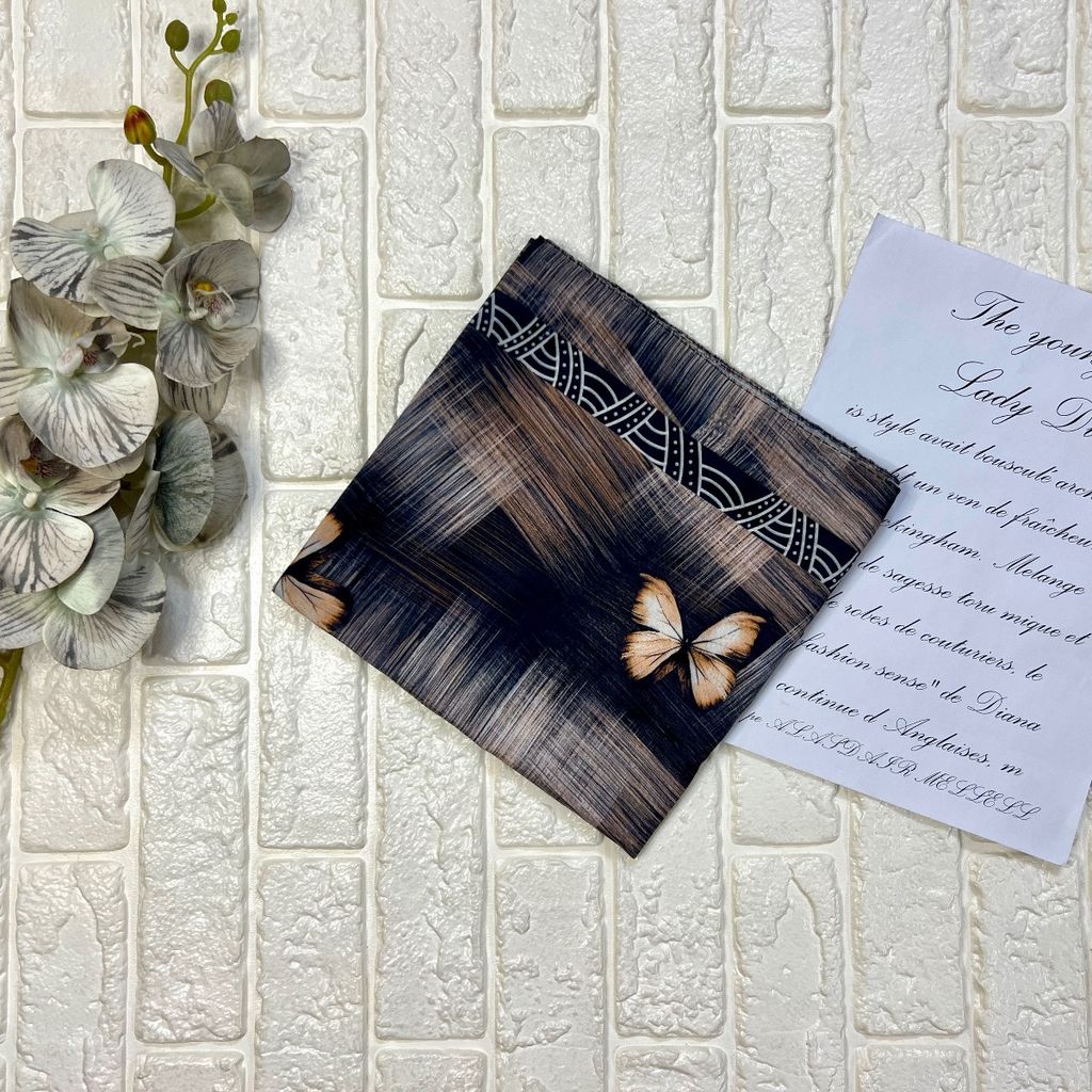 خرید انلاین روسری نخی طرح پروانه