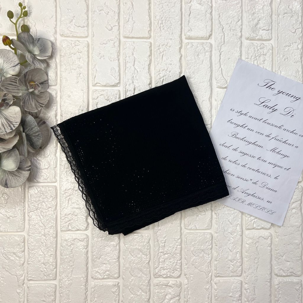 خرید آنلاین روسری پلیسه مشکی نگینی حاشیه دانتل دار