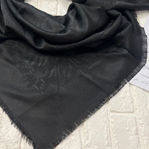 خرید انلاین روسری ژاکارد لمه دار دورو