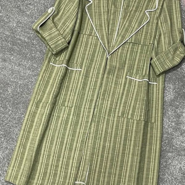 مانتو یقه انگلیسی هستی