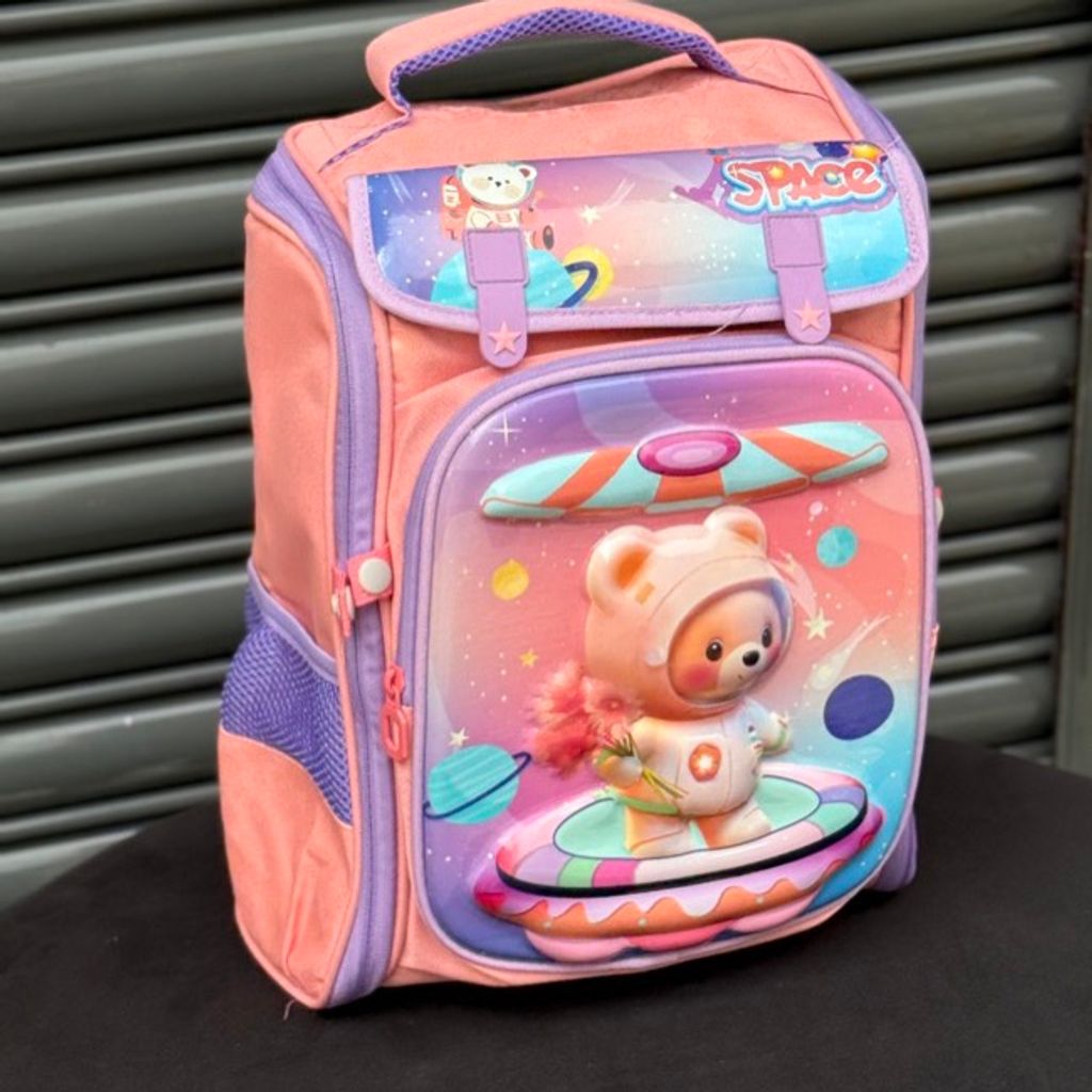 خرید اینترنتی قیمت کوله پشتی بچگانه صندوقی طرح Space برند K-Z کد 4061602