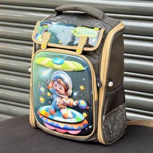 خرید اینترنتی قیمت کوله پشتی بچگانه صندوقی طرح Space برند K-Z کد 4061602