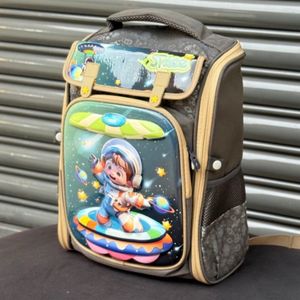 قیمت کوله پشتی بچگانه صندوقی طرح Space برند K-Z کد 4061602