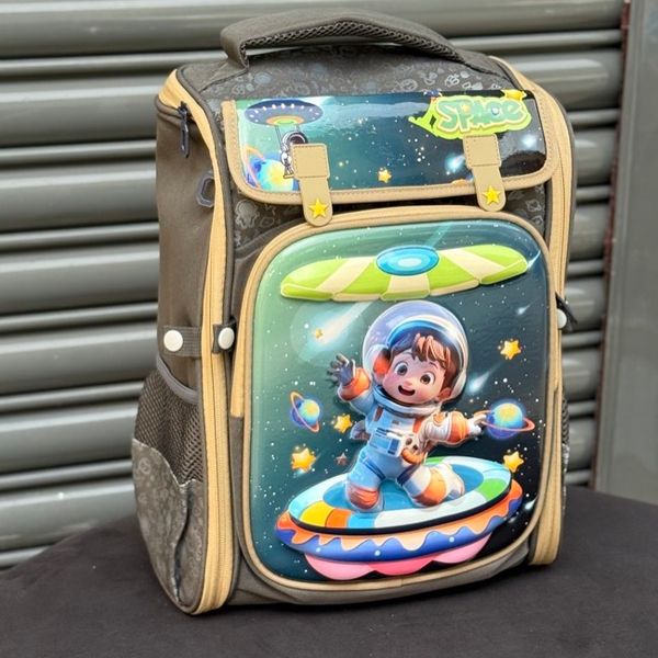 کوله پشتی بچگانه صندوقی طرح Space برند K-Z کد 4061602