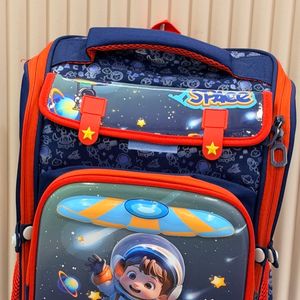 خرید اینترنتی قیمت کوله پشتی بچگانه صندوقی طرح Space از K-Z کد 4061602