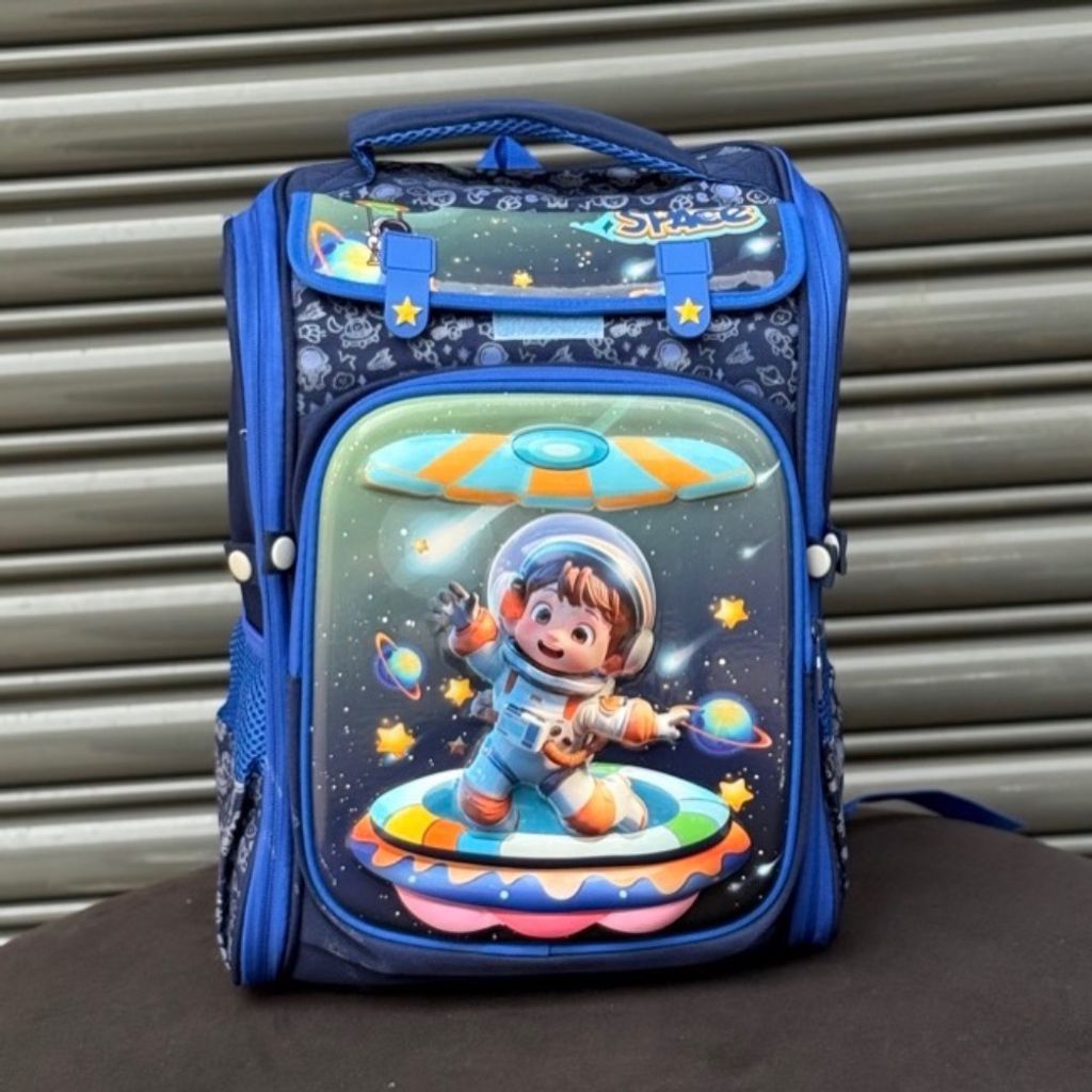 خرید انلاین کوله پشتی بچگانه صندوقی طرح Space برند K-Z کد 4061602