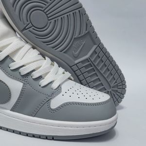 خرید اینترنتی کتونی پرطرفدار جردن وان ساقدار Nike Jordan