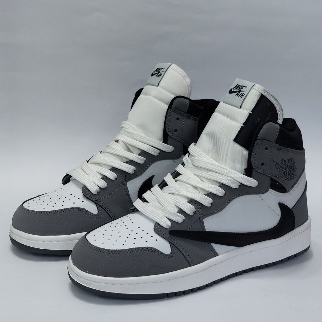 خرید اینترنتی کتونی پرطرفدار و ترند نایک ترویس ساقدار Nike Travis