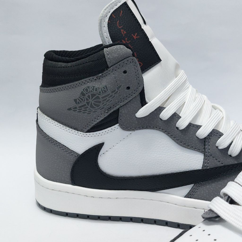 خرید انلاین کتونی پرطرفدار و ترند نایک ترویس ساقدار Nike Travis