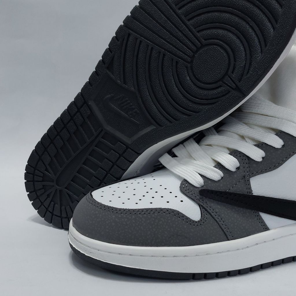 قیمت کتونی پرطرفدار و ترند نایک ترویس ساقدار Nike Travis