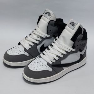 قیمت کتونی پرطرفدار و ترند نایک ترویس ساقدار Nike Travis