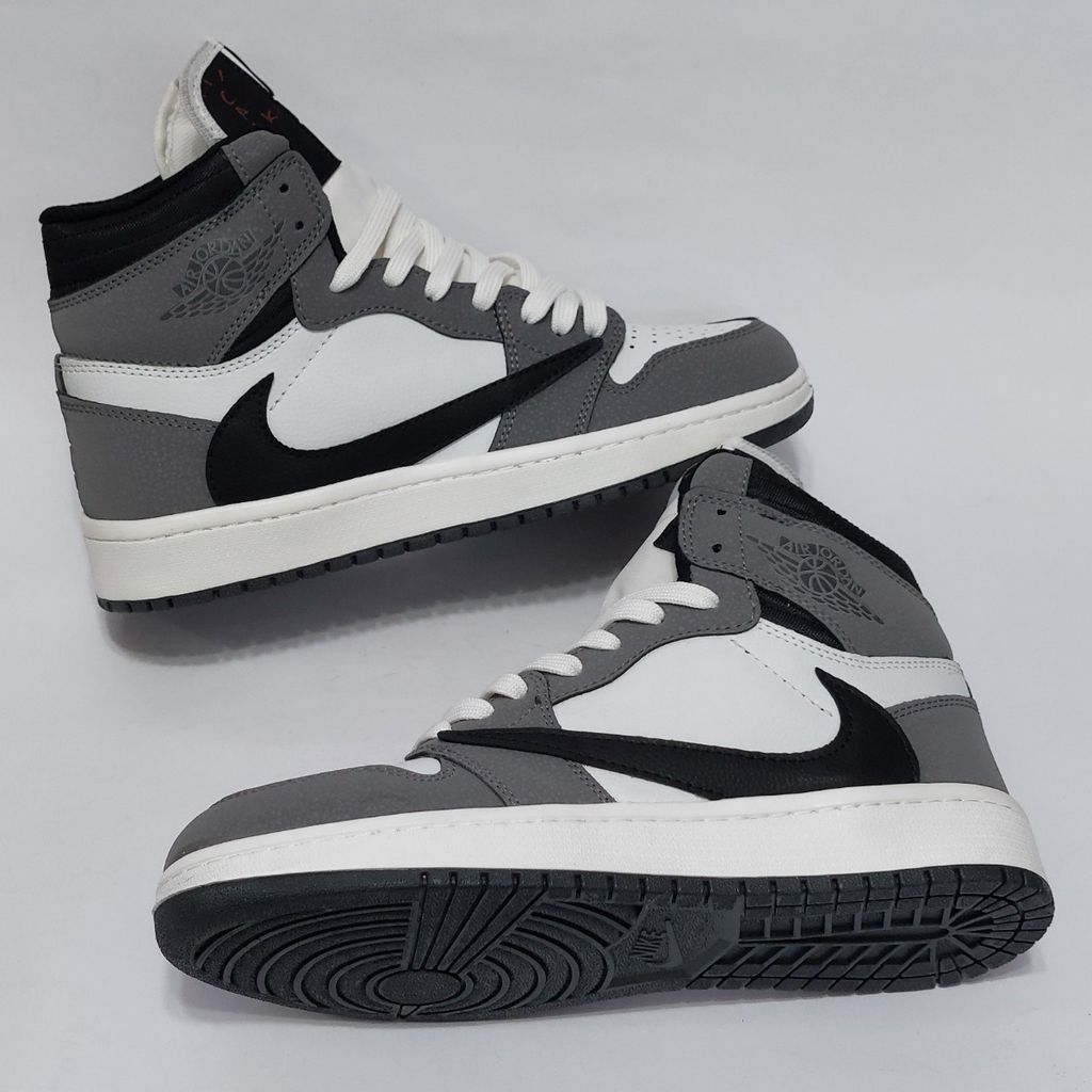 مشخصات کتونی پرطرفدار و ترند نایک ترویس ساقدار Nike Travis