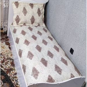 خرید انلاین روتختی یکنفره کرم شیری قهوه ای روکش تشک کشدوزی شده یک نفره