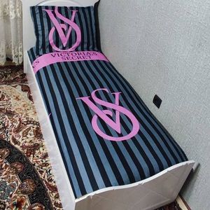 خرید اینترنتی روتختی یک نفره ویکتوریا سکرت طوسی مشکی صورتی Victoria Secret